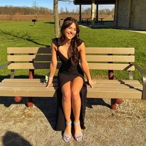 Meet your Posher, Myra